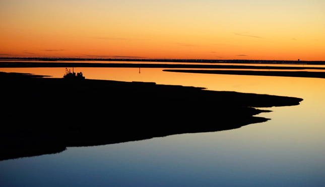 Peaceful winter sunset in Avalon, NJ.